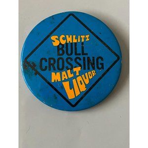Vintage SCHLITZ BULL CROSSING MALT LIQUOR Beer Blue Advertising Pinback Button